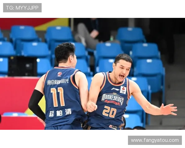 广厦33分塔克领衔大胜同曦队